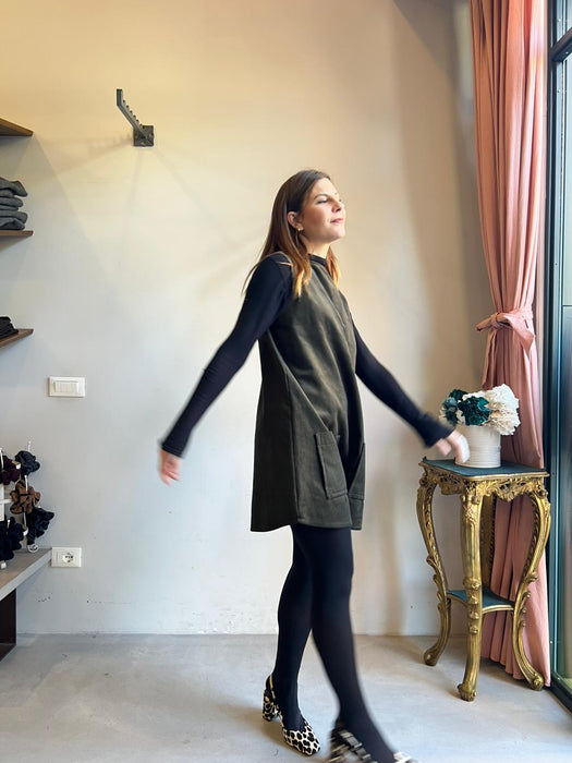 Abito Emilia con tasche in velluto verdone