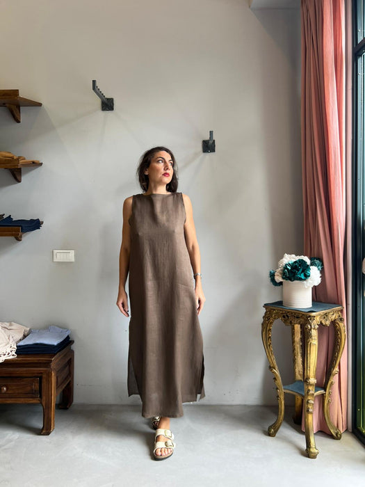 Abito Emilia lungo in lino marrone chiaro