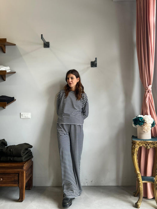 Pantaloni Mia a righe blu e bianche