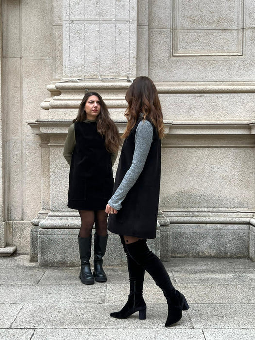 Abito Emilia con tasche in velluto nero