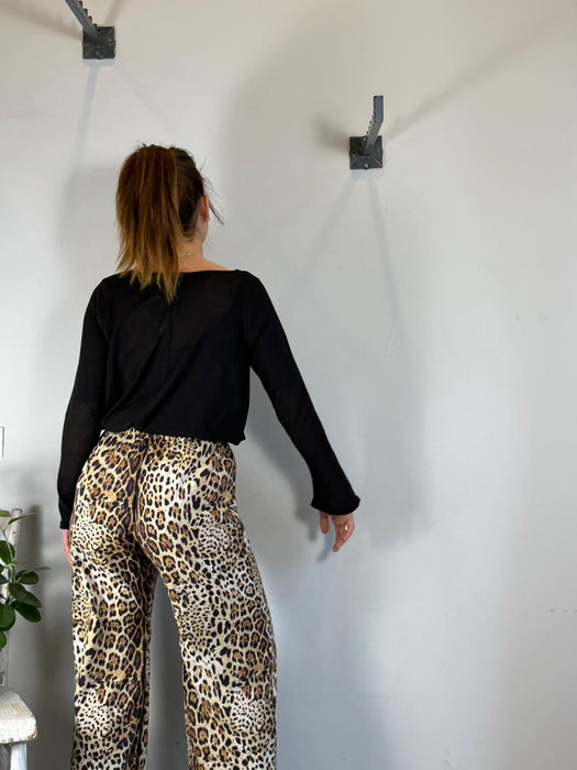 Maglia basica nera traforata