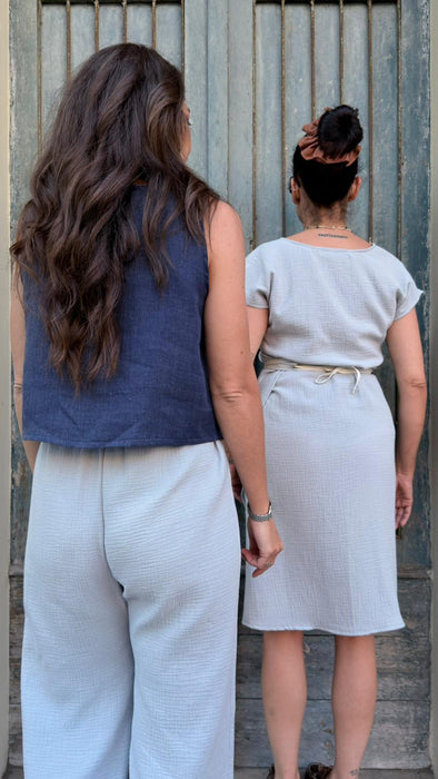 Top Emilia in lino blu scuro