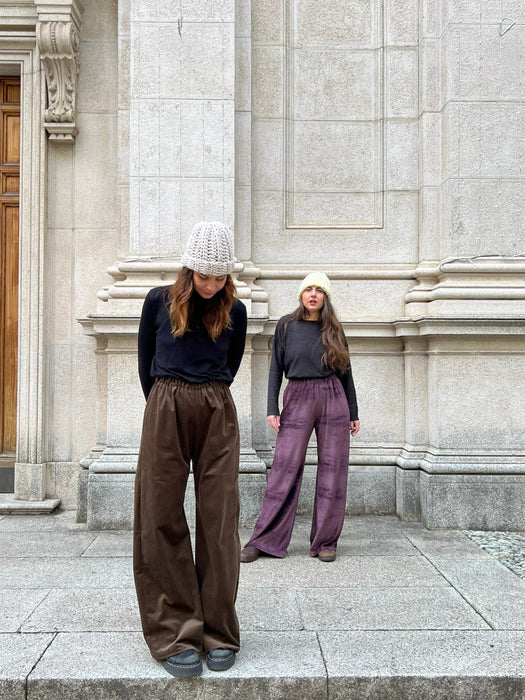 Pantaloni Mia in ciniglia melanzana