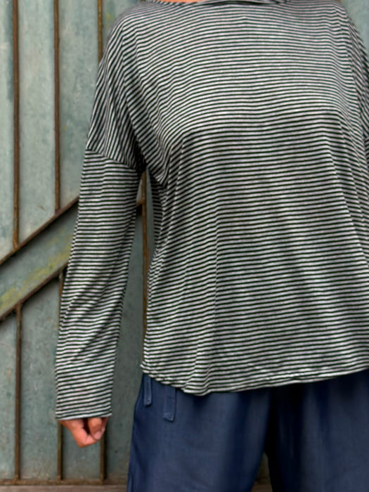Maglia Carolina a righe grigie e nere