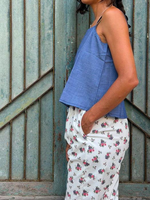 Pantaloni Asia a fiorellini